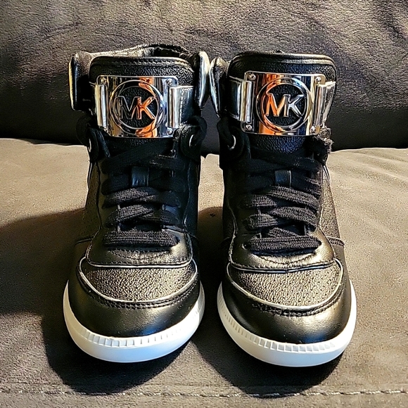 Authentic MK heeled sneakers - Picture 2 of 5